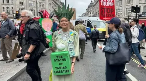 Thousands Demonstrators Converge in Central London to Denounce Donald Trump's Second State Visit